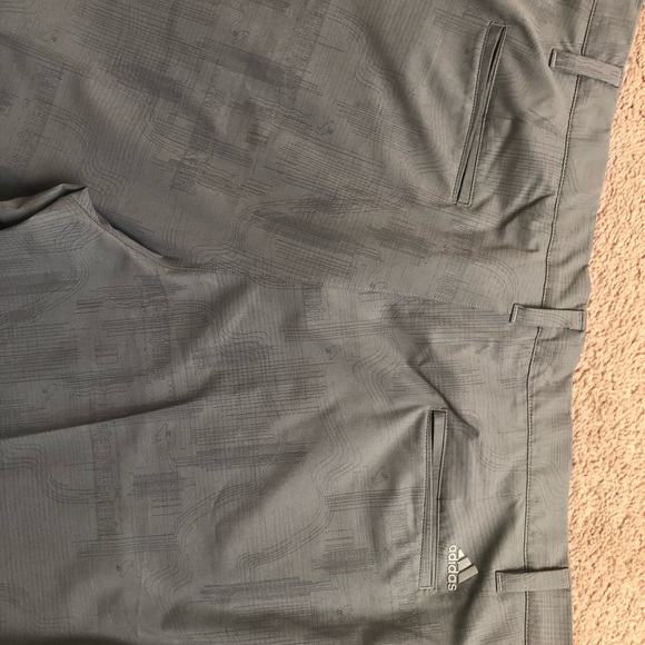 Adidas Golf Shorts Size 42 NWOT - Picture 3 of 3